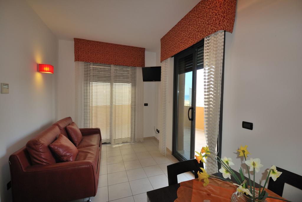 Residence Domus Римини Номер фото