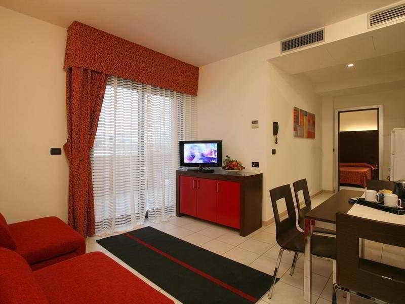 Residence Domus Римини Экстерьер фото